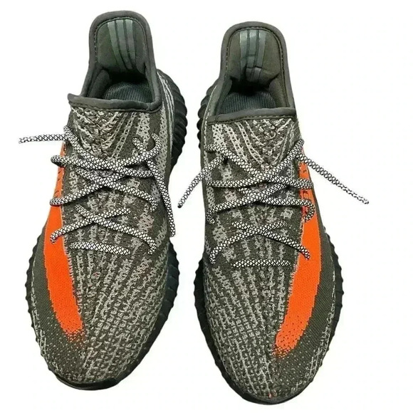 YEEZY BOOST 350 V2 Size 11 Color Carbel/Stegrey/Solred